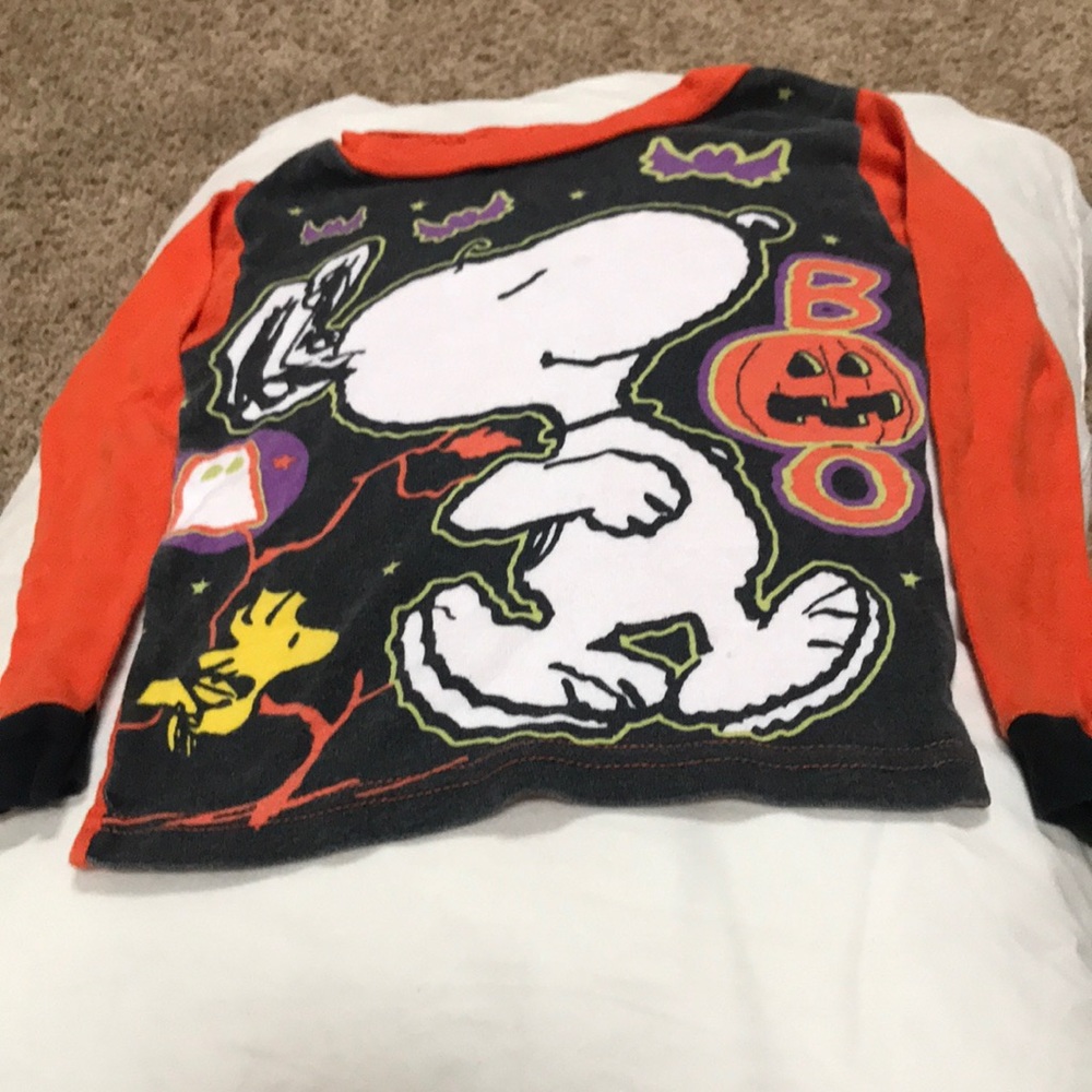 ONLY WORN ONCE!! Boys Halloween pjs GREAT SHAPE